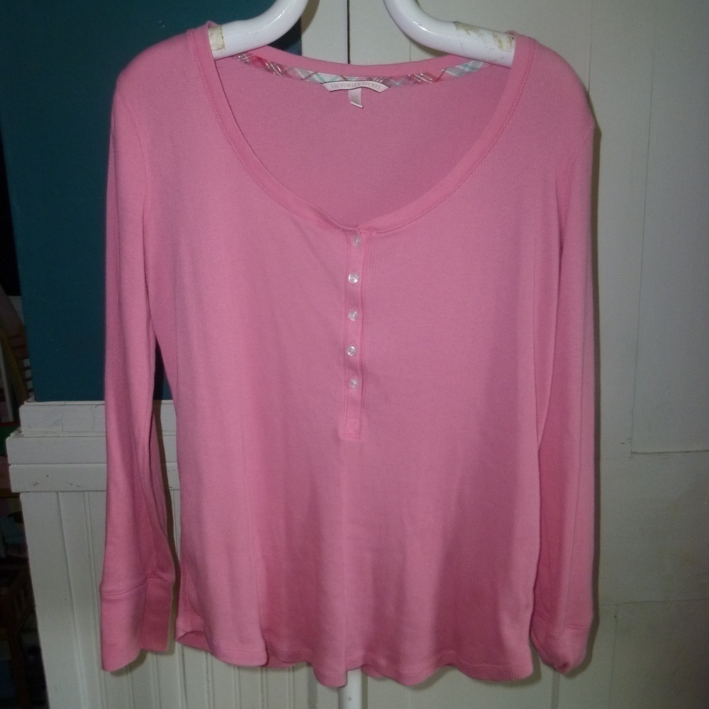 COPY - Victoria Secret long sleeve tee large